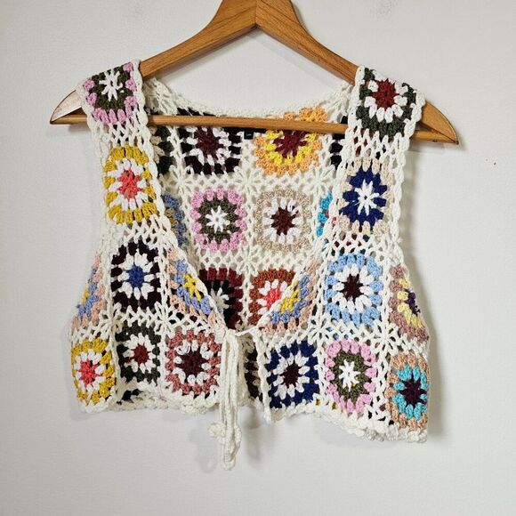 EUC DEBUT MULTICOLOR BOHO CROPPED CROCHET TOP SIZE SMALL / MED - Picture 1 of 14